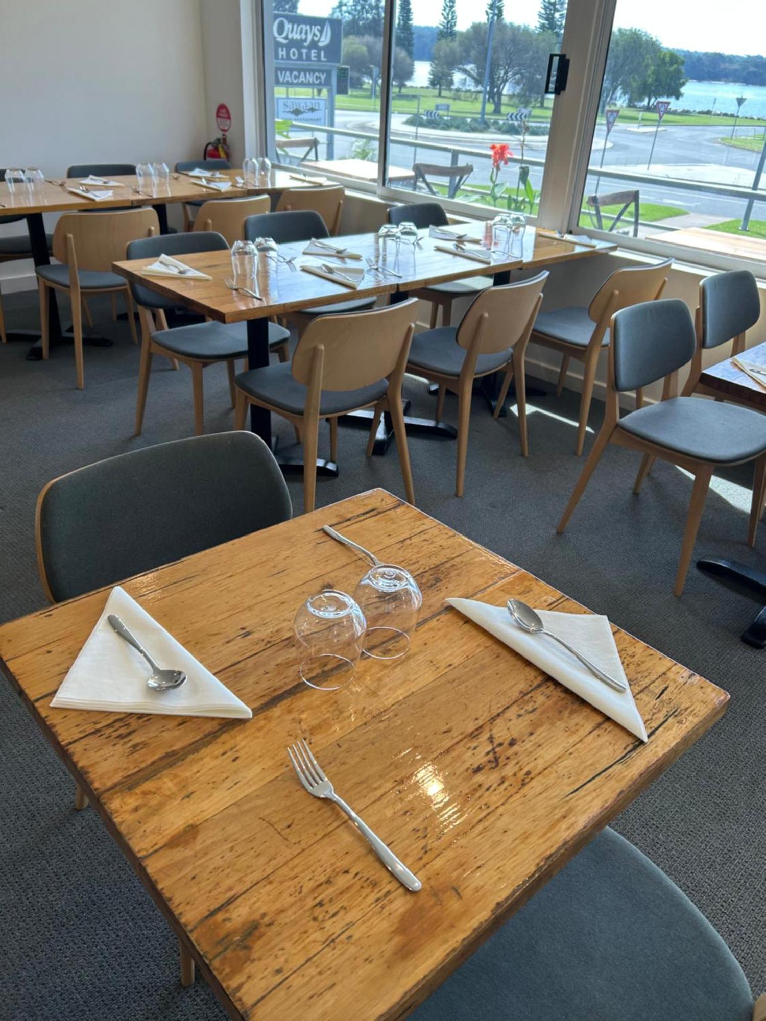 Quays Hotel Batemans Bay Bagian luar foto