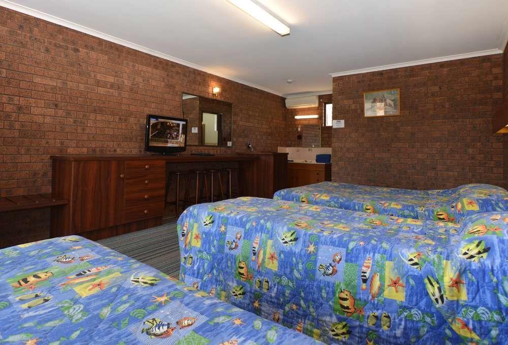 Quays Hotel Batemans Bay Bagian luar foto