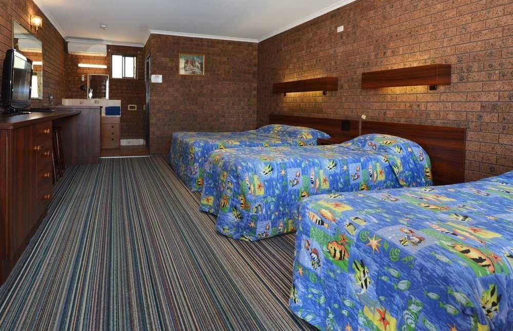 Quays Hotel Batemans Bay Bagian luar foto